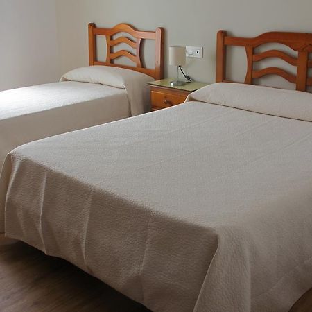 Hostal Onteniente Ла-Мамола Екстер'єр фото
