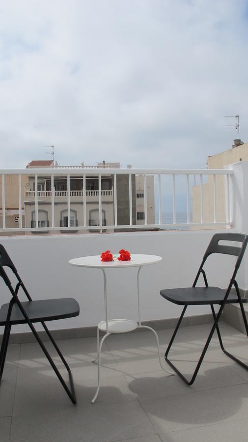 Hostal Onteniente Ла-Мамола Екстер'єр фото